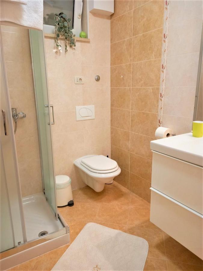 Melody Apartment Porec Esterno foto