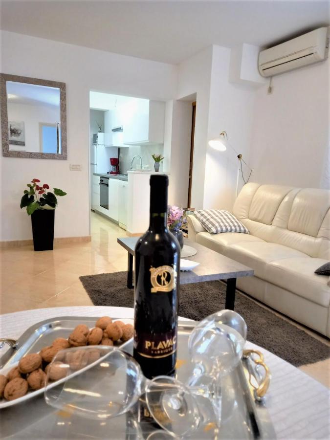 Melody Apartment Porec Esterno foto