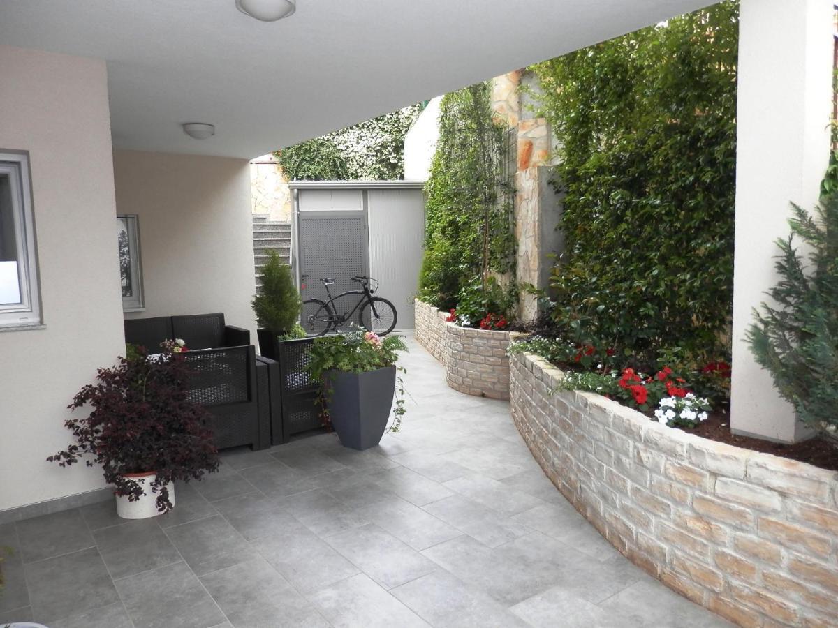 Melody Apartment Porec Esterno foto